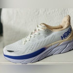Hoka Clifton 8